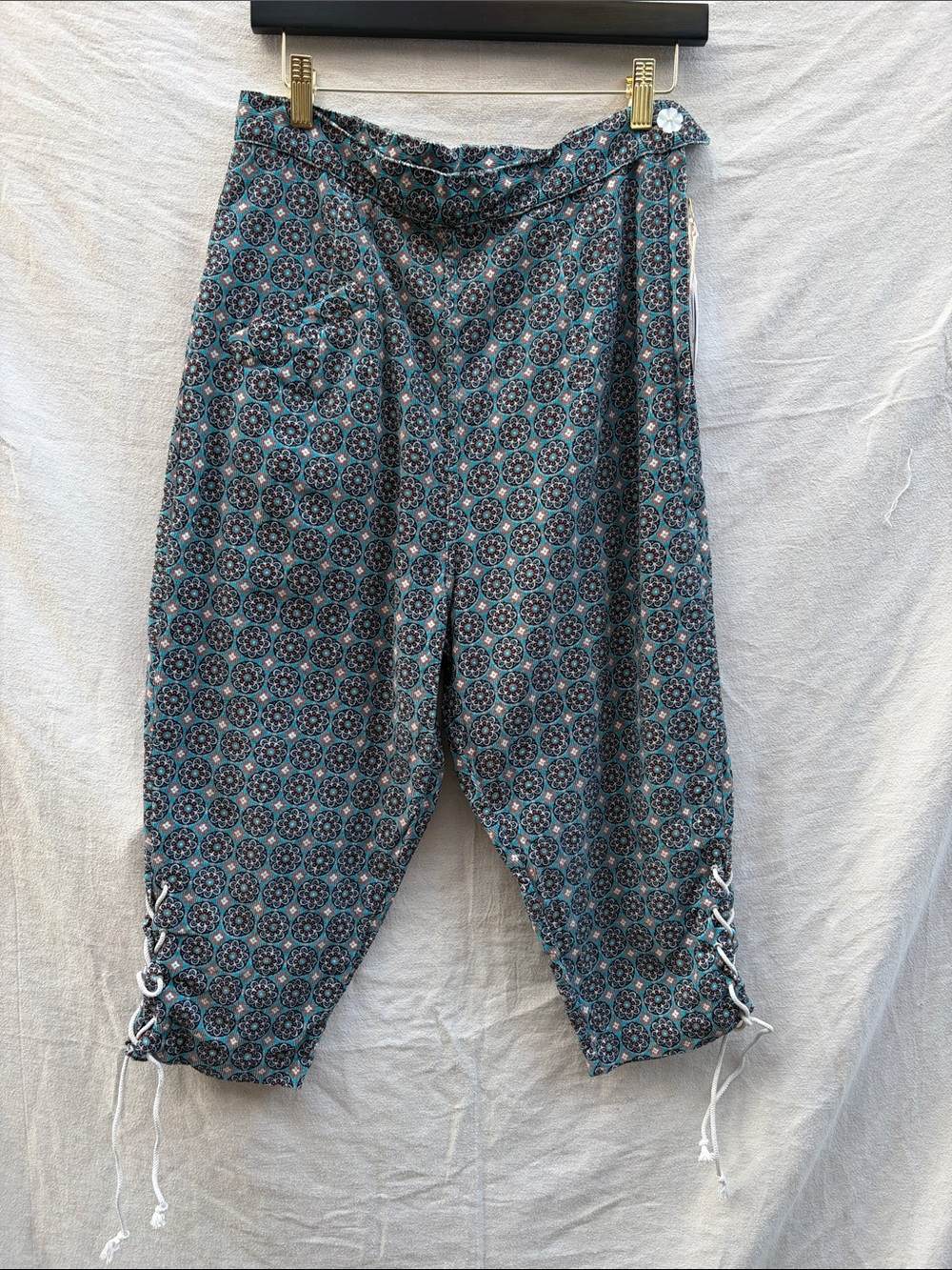 Women's Teal Printed Drawstring Capris